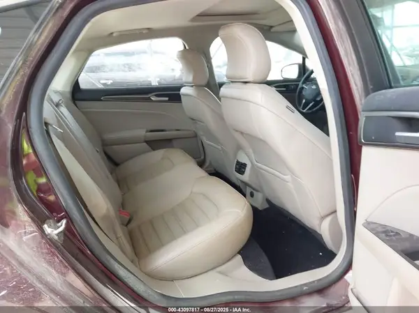 3FA6P0HD8HR246566 2017 FORD FUSION - Image 8