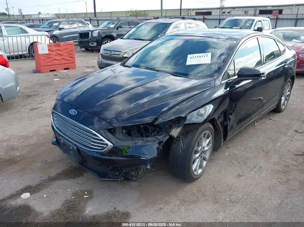 3FA6P0HD8HR246938 2017 FORD FUSION - Image 2