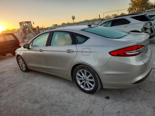 3FA6P0HD8HR247085 2017 FORD FUSION - Image 2