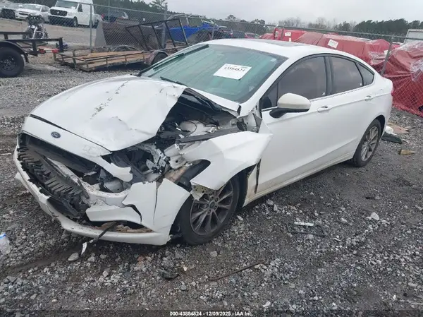 3FA6P0HD8HR249807 2017 FORD FUSION - Image 2
