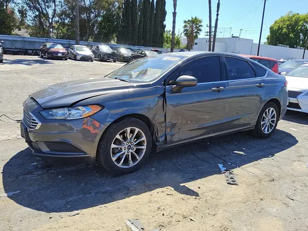 3FA6P0HD8HR275212 2017 FORD FUSION - Image 1