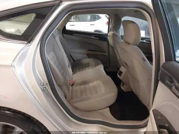 3FA6P0HD8HR290129 2017 FORD FUSION - Image 8