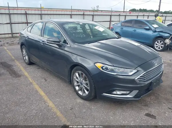 3FA6P0HD8HR302635 2017 FORD FUSION - Image 1
