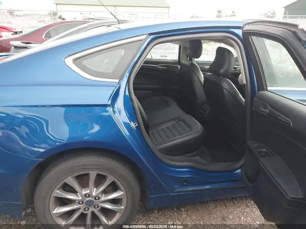 3FA6P0HD8HR311559 2017 FORD FUSION - Image 8