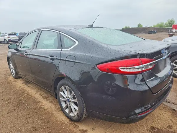 3FA6P0HD8HR316504 2017 FORD FUSION - Image 2