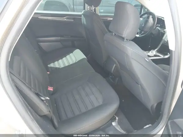 3FA6P0HD8HR316647 2017 FORD FUSION - Image 8