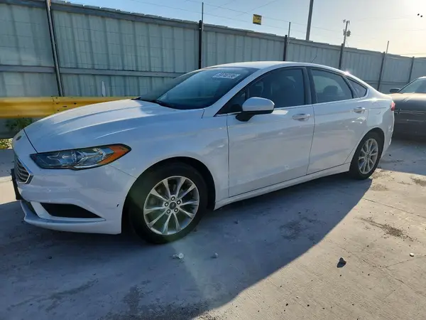 3FA6P0HD8HR328913 2017 FORD FUSION - Image 1