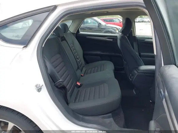 3FA6P0HD8HR364701 2017 FORD FUSION - Image 8