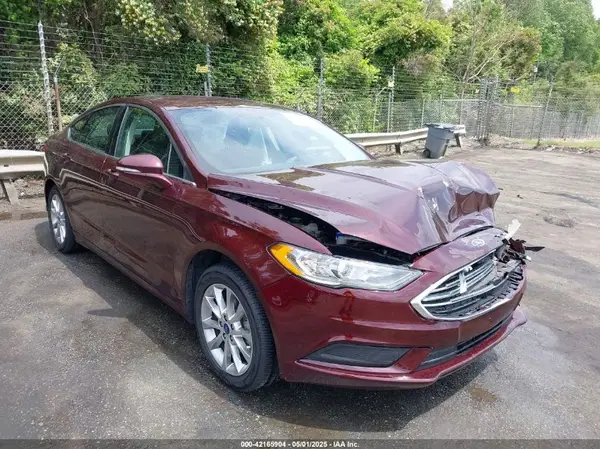 3FA6P0HD8HR373768 2017 FORD FUSION - Image 1