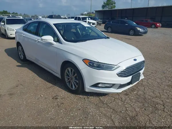 3FA6P0HD8HR377562 2017 FORD FUSION - Image 1