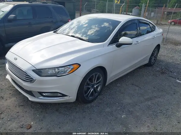 3FA6P0HD8HR402055 2017 FORD FUSION - Image 2