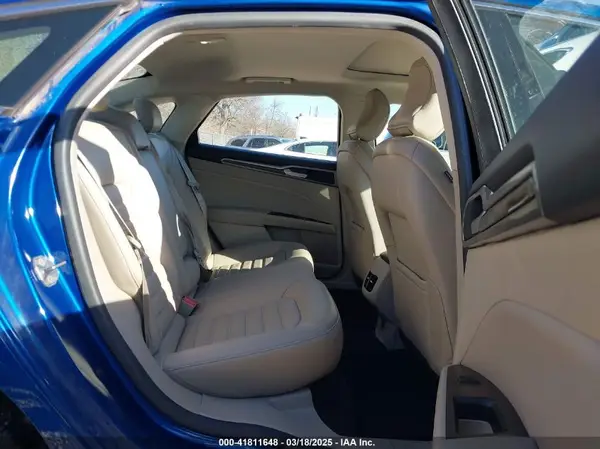 3FA6P0HD8HR405876 2017 FORD FUSION - Image 8