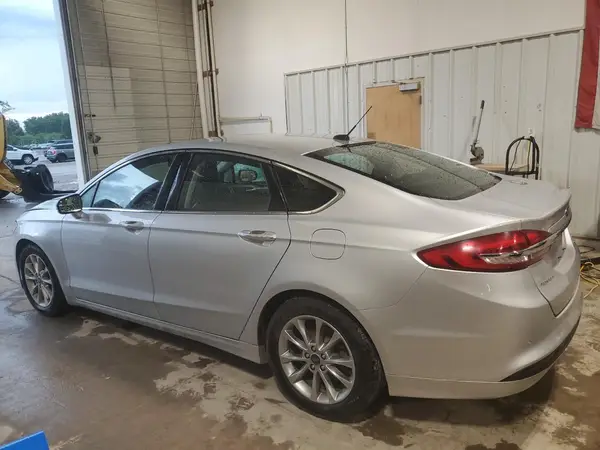3FA6P0HD8HR407840 2017 FORD FUSION - Image 2