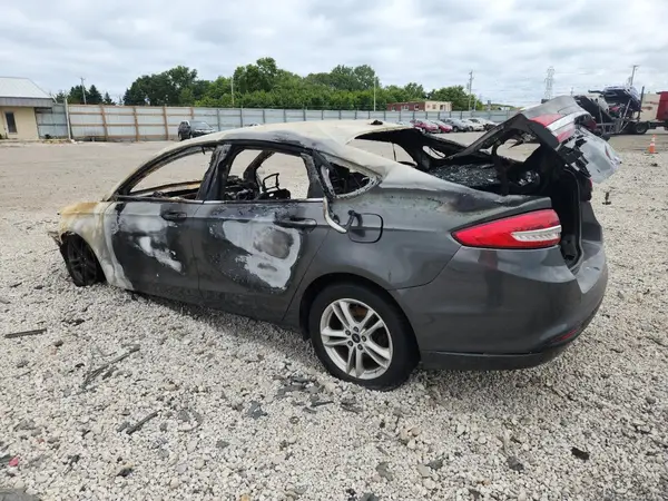 3FA6P0HD8JR149065 2018 FORD FUSION - Image 2