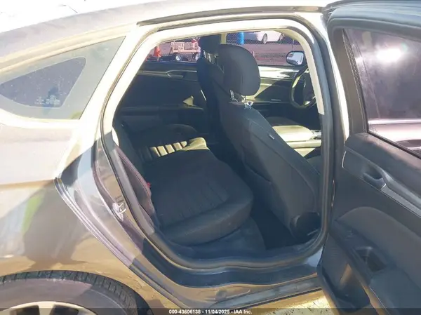 3FA6P0HD8JR157280 2018 FORD FUSION - Image 8