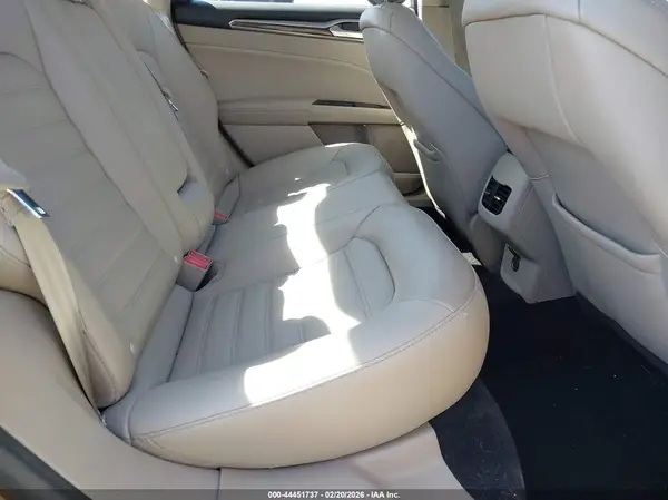 3FA6P0HD8JR158249 2018 FORD FUSION - Image 8