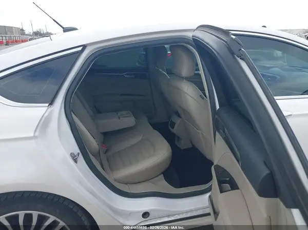 3FA6P0HD8JR178792 2018 FORD FUSION - Image 8