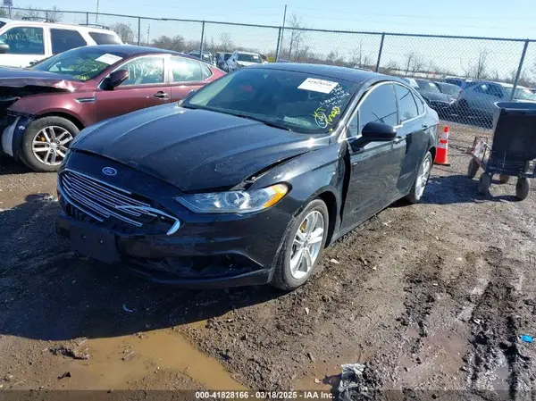 3FA6P0HD8JR201925 2018 FORD FUSION - Image 2