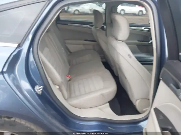 3FA6P0HD8JR227103 2018 FORD FUSION - Image 8