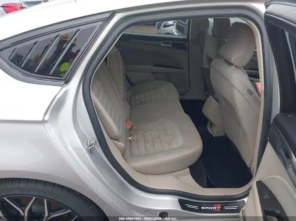 3FA6P0HD8JR227702 2018 FORD FUSION - Image 8