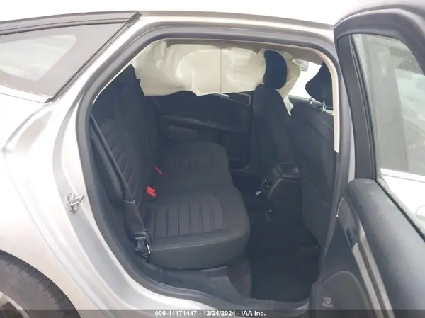 3FA6P0HD8JR232799 2018 FORD FUSION - Image 8