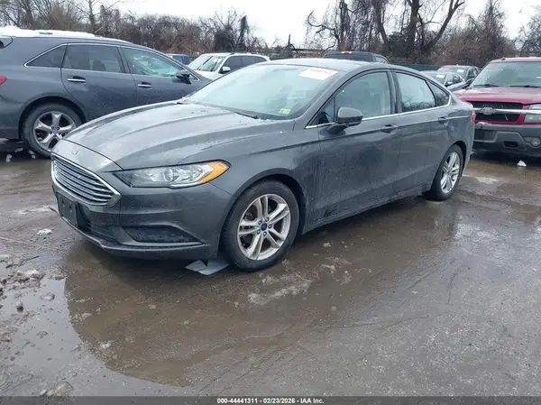 3FA6P0HD8JR238599 2018 FORD FUSION - Image 2
