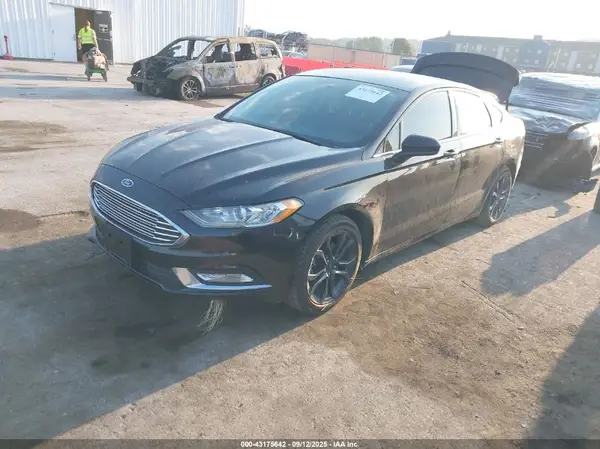 3FA6P0HD8JR257332 2018 FORD FUSION - Image 2