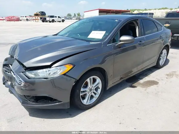 3FA6P0HD8JR260134 2018 FORD FUSION - Image 2