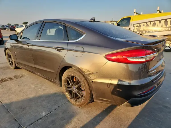 3FA6P0HD8KR103303 2019 FORD FUSION - Image 2