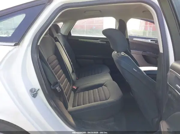 3FA6P0HD8KR103611 2019 FORD FUSION - Image 8