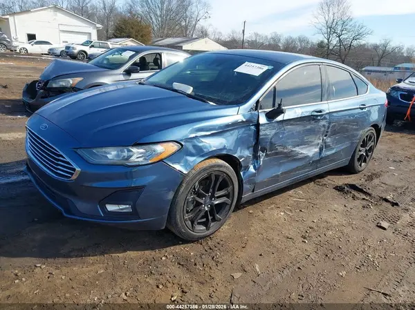 3FA6P0HD8KR111577 2019 FORD FUSION - Image 2