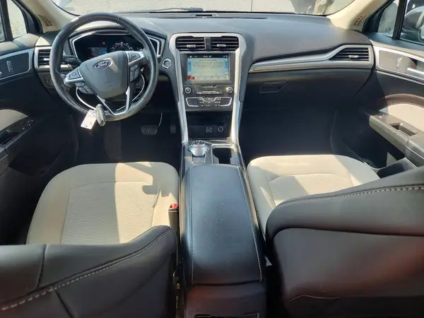 3FA6P0HD8KR111868 2019 FORD FUSION - Image 8