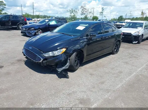 3FA6P0HD8KR127682 2019 FORD FUSION - Image 2