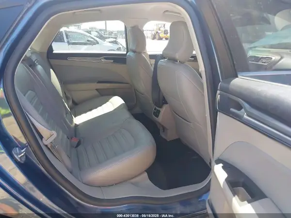 3FA6P0HD8KR134244 2019 FORD FUSION - Image 8