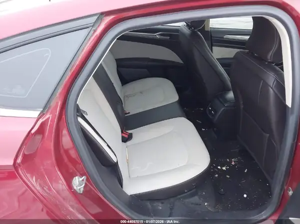 3FA6P0HD8KR195562 2019 FORD FUSION - Image 8