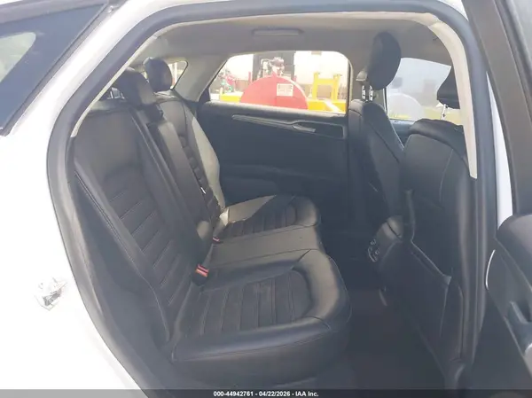 3FA6P0HD8KR203725 2019 FORD FUSION - Image 8