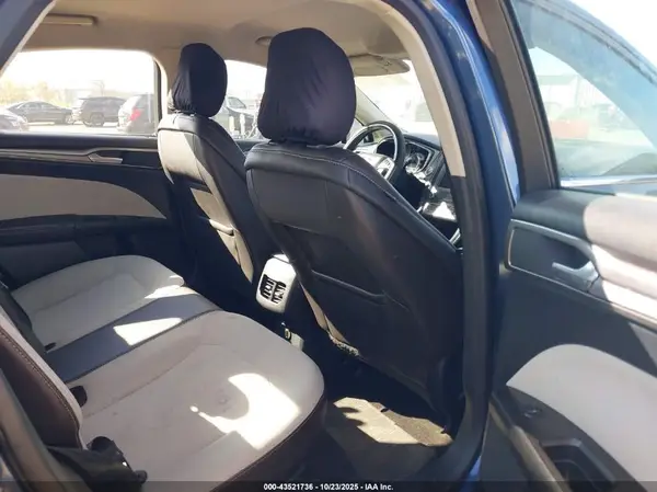 3FA6P0HD8KR213686 2019 FORD FUSION - Image 8