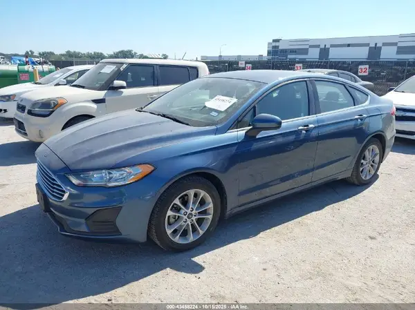 3FA6P0HD8KR215499 2019 FORD FUSION - Image 2