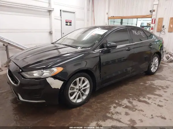 3FA6P0HD8KR219133 2019 FORD FUSION - Image 2