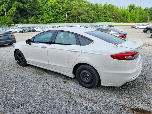 3FA6P0HD8KR229421 2019 FORD FUSION - Image 2