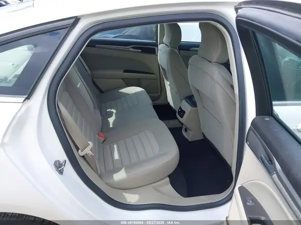 3FA6P0HD8KR231363 2019 FORD FUSION - Image 8