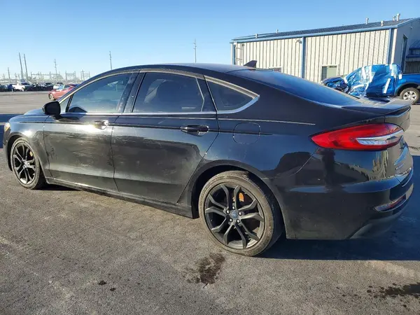 3FA6P0HD8KR231721 2019 FORD FUSION - Image 2