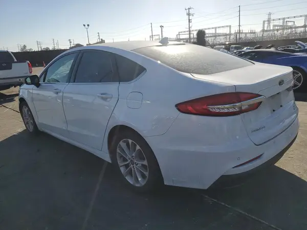 3FA6P0HD8KR251726 2019 FORD FUSION - Image 2