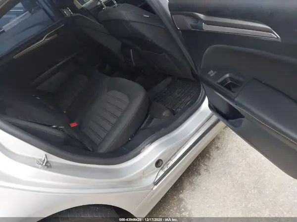 3FA6P0HD8KR255596 2019 FORD FUSION - Image 8