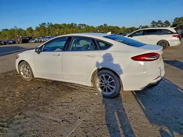 3FA6P0HD8KR271586 2019 FORD FUSION - Image 2