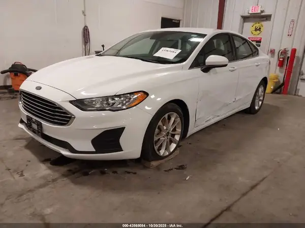 3FA6P0HD8KR275914 2019 FORD FUSION - Image 2
