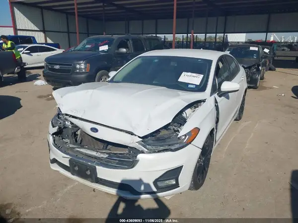 3FA6P0HD8KR282684 2019 FORD FUSION - Image 2