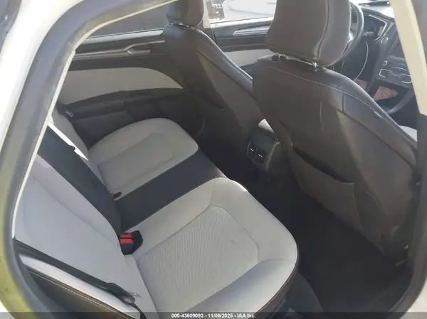 3FA6P0HD8KR282684 2019 FORD FUSION - Image 8