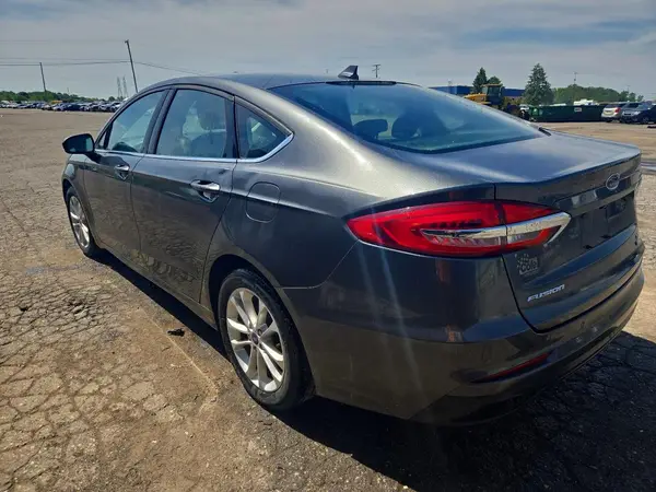 3FA6P0HD8LR110737 2020 FORD FUSION - Image 2