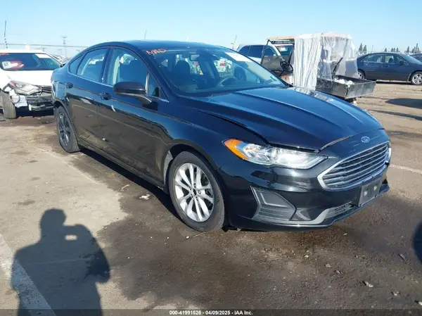 3FA6P0HD8LR119972 2020 FORD FUSION - Image 1
